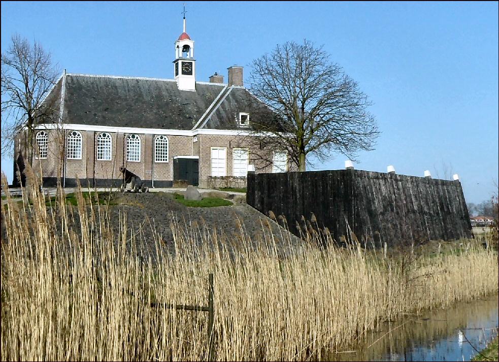 Voormalige kerk op ens - nu onderdeel van Museum Schokland. Foto: Henk van Heerde, maart 2014