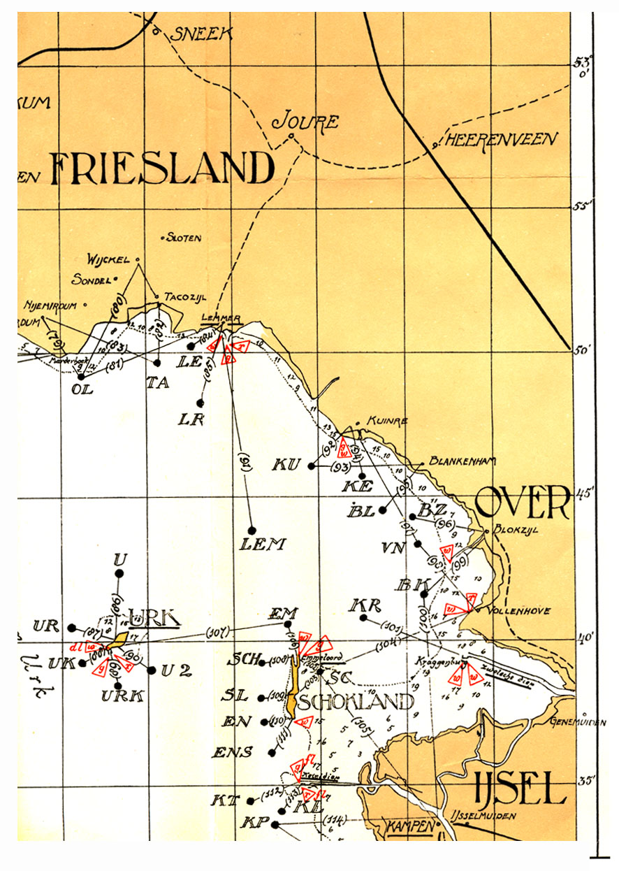 Kaart (uitsnede). Rode driehoeken zijn lichten: w=wit, r=rood, g=groen, fl=flikker, dl=draai.